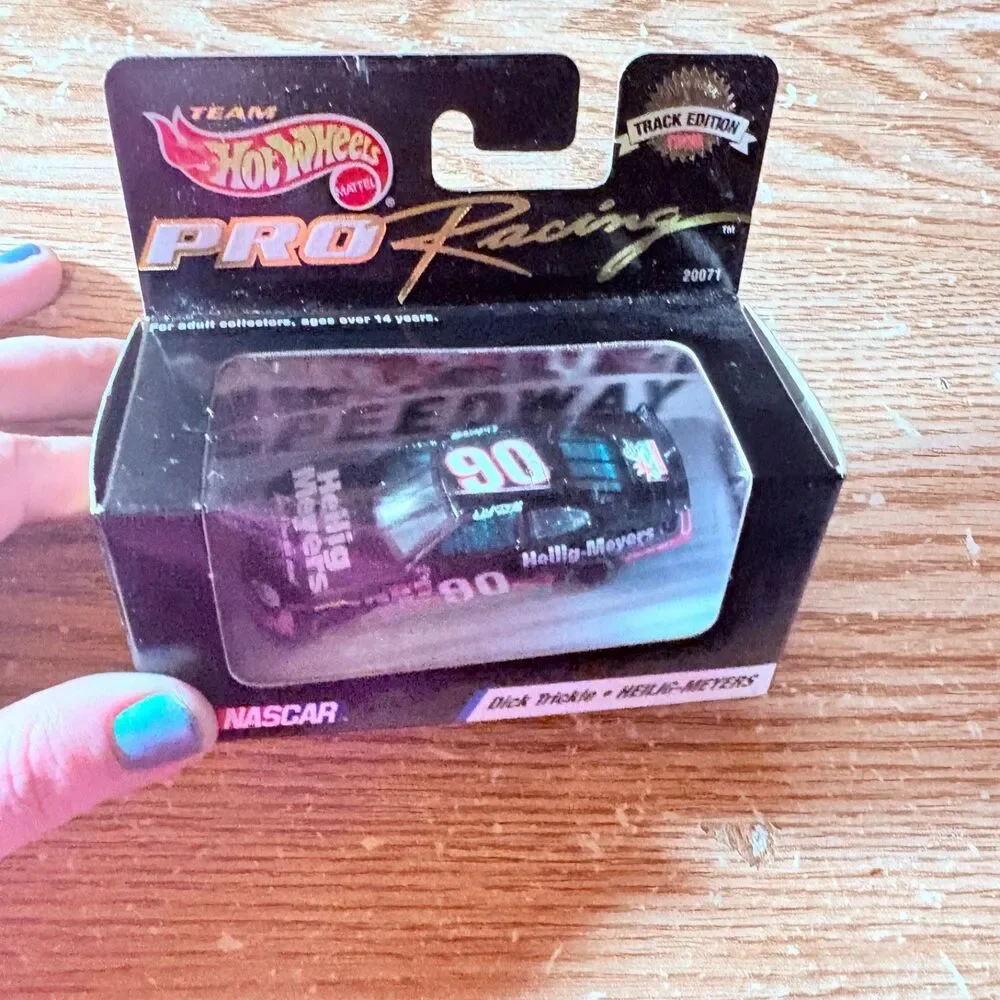 Hot Wheels Pro Racing Collector Tract Edition 1998 Dick Trickle #90. 1:64